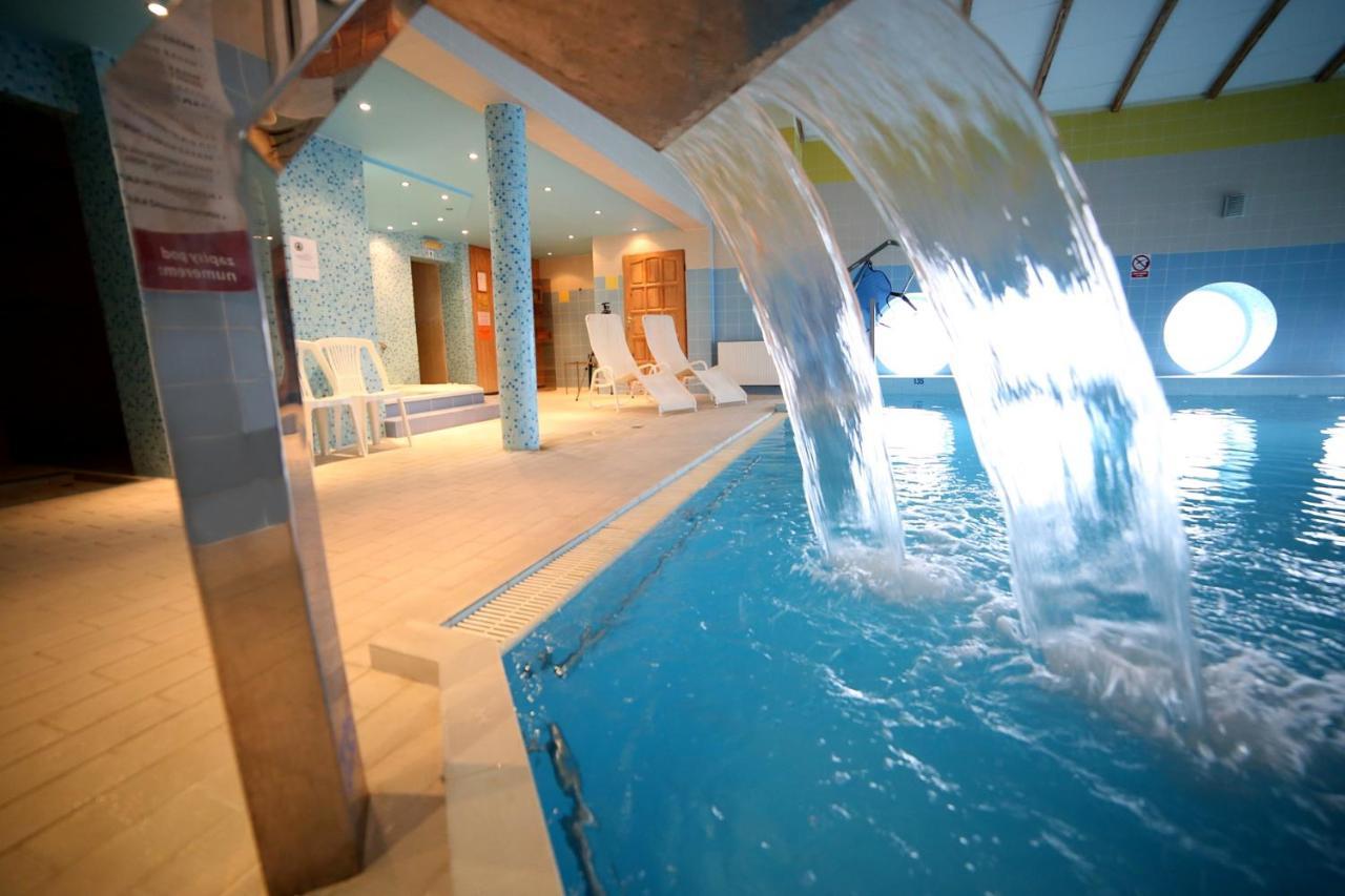 Dom Zdrojowy Diament Spa グジボボ エクステリア 写真
